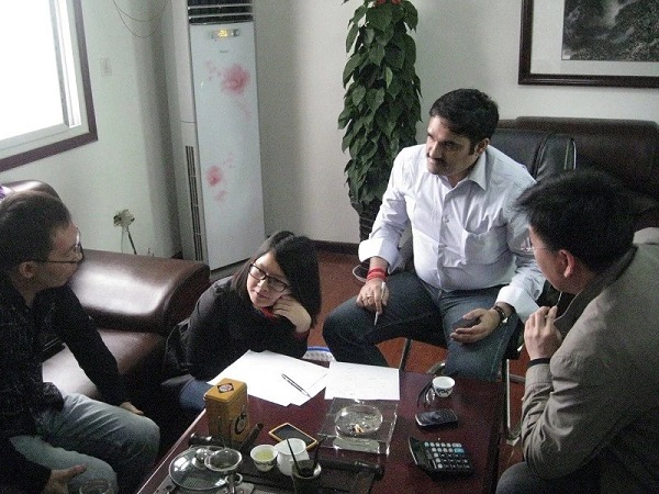 印度客戶來廠洽談價(jià)格，包裝，發(fā)貨，供應(yīng)能力等事宜